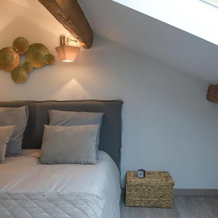 Grand Loft Familial Lumineux, 4 Chambres, Balcon, Centre Historique *